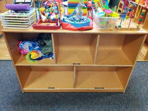 lot 65 image: Wooden 5 Compartment Classroom Storage Cabinet