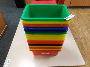 lot 69 image: Lot of 16 Plastic Classroom Bins