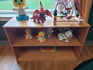 lot 86 image: Wooden 2 Shelf Classroom Storage Cabinet