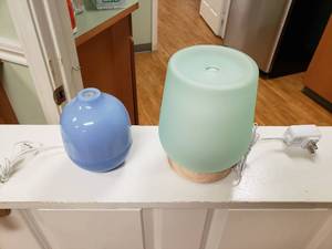 lot 154 image: Lot of 2 Diffusers
