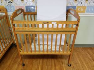 lot 178 image: Angeles Compact Safe-T-Side Crib w Mattress