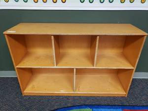 lot 193 image: Wooden 5 Compartment Classroom Storage Cabinet