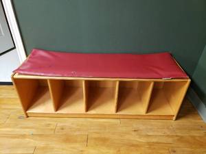 lot 211 image: Wooden 5 Compartment Classroom Storage Cabinet w Top Cushion.