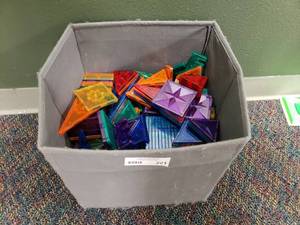 lot 221 image: Large Lot of Magna-Tiles Building Pieces