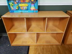lot 234 image: Wooden 5 Compartment Classroom Storage Cabinet