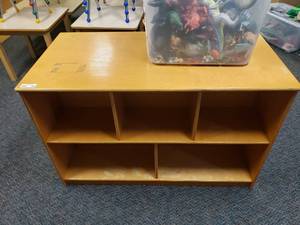 lot 263 image: Wooden Double-Sided 10 Compartment Classroom Storage Cabinet