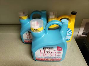 lot 282 image: Lot of 3 Containers of Laundry Detergent