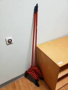 lot 285 image: Lot of 2 O-Cedar Brooms w Dust Pans