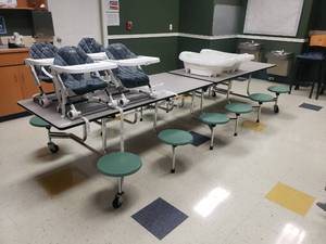 lot 294 image: Folding & Rolling Cafeteria Table
