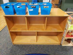 lot 344 image: Wooden Double-Sided 10 Compartment Classroom Storage Cabinet