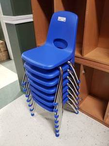 lot 394 image: Lot of 7 Blue Classroom Chairs