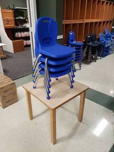 lot 397 image: Small Square Classroom Table w 4 Chairs