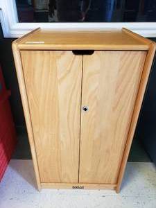 lot 423 image: Wooden Kaplan 4 Shelf Storage Cabinet w Doors