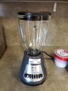 lot 458 image: Oster Classic Blender