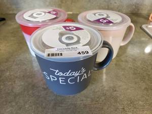 lot 459 image: Lot of 2 24pz Stoneware Mugs