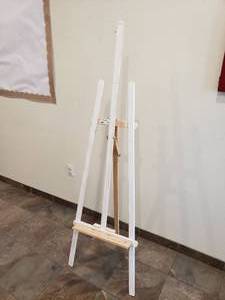 lot 471 image: Wooden Easel