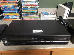 lot 305 image: Toshiba VHSDVD Player, Model SD-V296