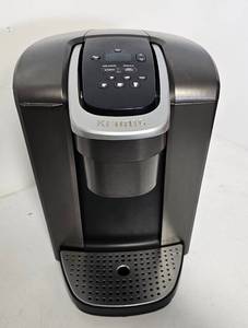 lot 11 image: KEURIG K-ELITE COFFEE MAKER MODEL K-90 AS SHOWN.