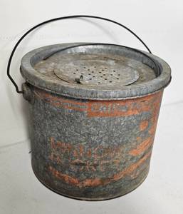 lot 12 image: VINTAGE OLD PAL GALVANIZED FLOATING MINNOW BAIT PAIL BUCKET AS SHOWN.