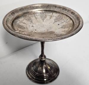 lot 16 image: VINTAGE STERLING SILVER PEDESTAL COMPOTE 7629 AS SHOWN.