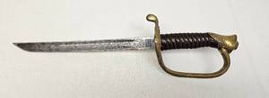 lot 29 image: West German Trade 17 inch Conqueror 372 officers short blade daggersword as shown.
