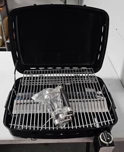 lot 46 image: DDR BRAND PORTABLE RV  TRAILER MOUNTABLE BBQ GRILL AS SHOWN.