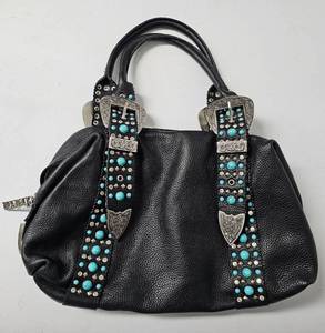lot 68 image: CHARM AND LUCK PEBBLED LEATHER BLACK AND TURQUOISE HANDBAG IN STYLE SHOWN. CHECK IT OUT