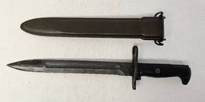 lot 64 image: WW2 14.5 inch M1 Garand bayonet with metal sheath as shown.
