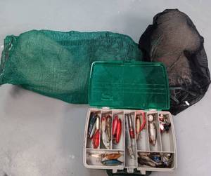 lot 99 image: FISHING NET PLUS TACKLE BOX FULL OF FISHING ACCESSORIES AS SHOWN.