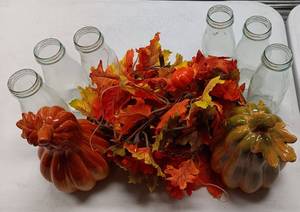 lot 117 image: CERAMIC DECORATIVE PUMPKINS, LIGHTED FALL THEMED GARLAND AND MORE AS SHOWN.