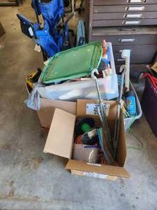 lot 289 image: Hardware lot of boxes and bins