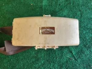 lot 77 image: Fishin Partner tackle box with contents