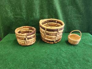lot 185 image: Selection of handwoven baskets