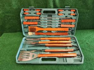 lot 223 image: Marshall Fields grill set