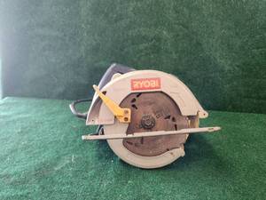 lot 247 image: Ryobi 714 circular saw