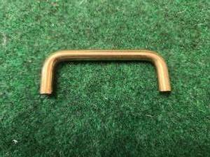 lot 269 image: Generous selection of drawer and cabinet pull handles
