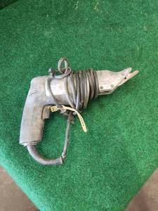 lot 284 image: Kett tool electric shears