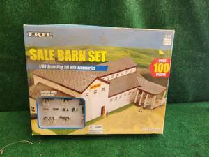 lot 200 image: Ertl Sale Barn Set