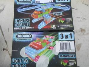 lot 19 image: 3 in 1 light trucks qty 2