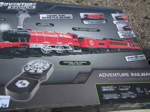 lot 24 image: Adventure force remote control train