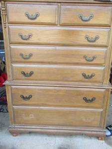 lot 32 image: DRESSER  7 drawer  493518