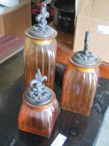 lot 58 image: 3 vintage dcor canisters