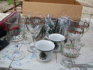 lot 84 image: Christmas drinking glass lot