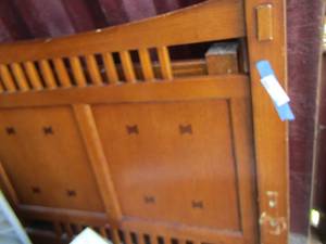 lot 155 image: wooden twin size HBFB side rails and slats