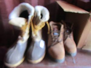 lot 167 image: 2 pair of mens steel toe boots size 8