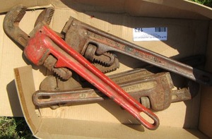 lot 173 image: large pipe wrenches qty 4
