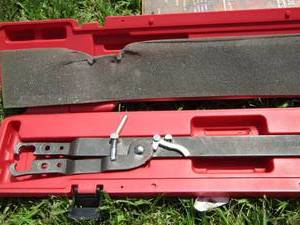 lot 186 image: OEM ADJUSTABLE FAN CLUTCH HOLDING TOOL