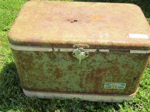 lot 188 image: vintage thermos ice chest