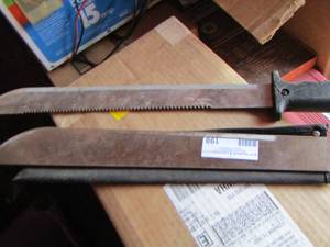 lot 198 image: 2 machetes