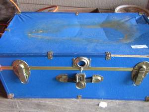 lot 207 image: blue trunk. Chest good condition with minor damage
